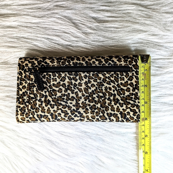 Fossil Cheetah Nylon Vintage Wallet - Picture 2 of 8